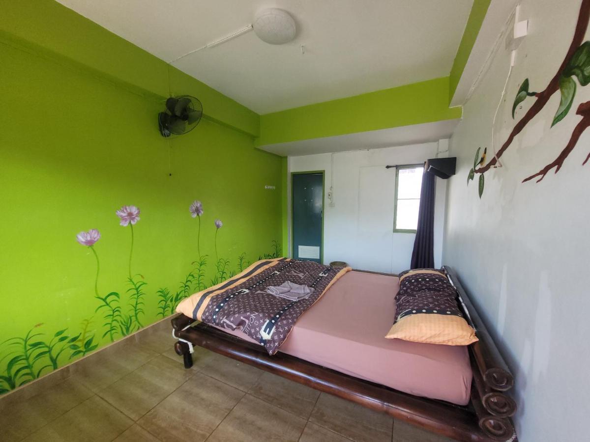 Psiloceye Weed Bar Restaurant & Guesthouse 清邁 外观 照片